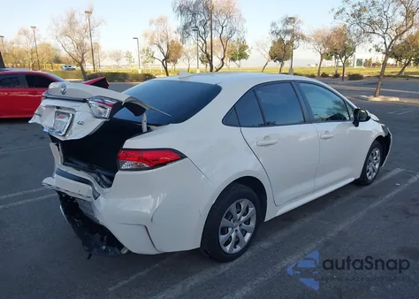 2021 Toyota Corolla Le z USA, uszkodzony, nr VIN JTDEPMAE7MJ178779